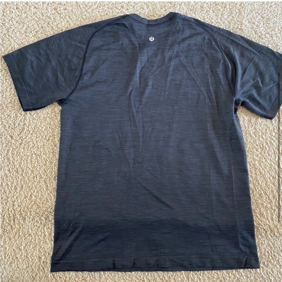 Lululemon Metal Vent Tech Short Sleeve V 2.0 Deep-Coal/Black Size M - Picture 3 of 5